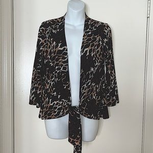 Chico’s Traveler size 1 Animal Print tie-front top